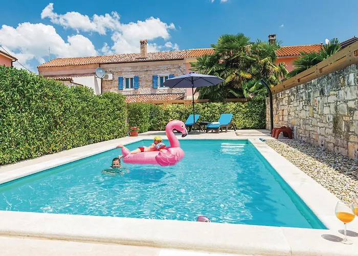 2 Bedroom Amazing Home In Rovinj