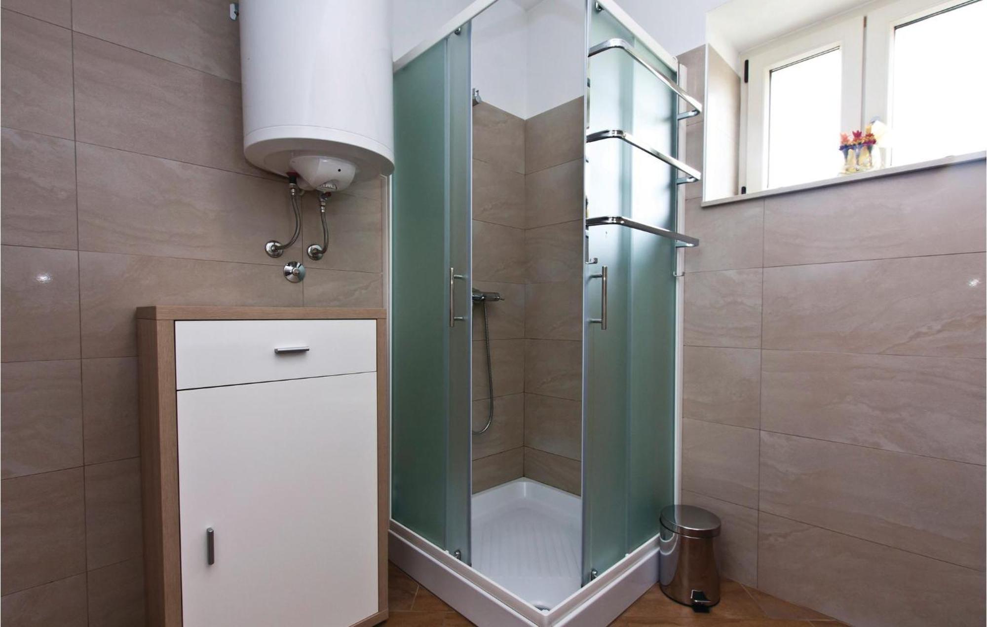 2 Bedroom Amazing In *