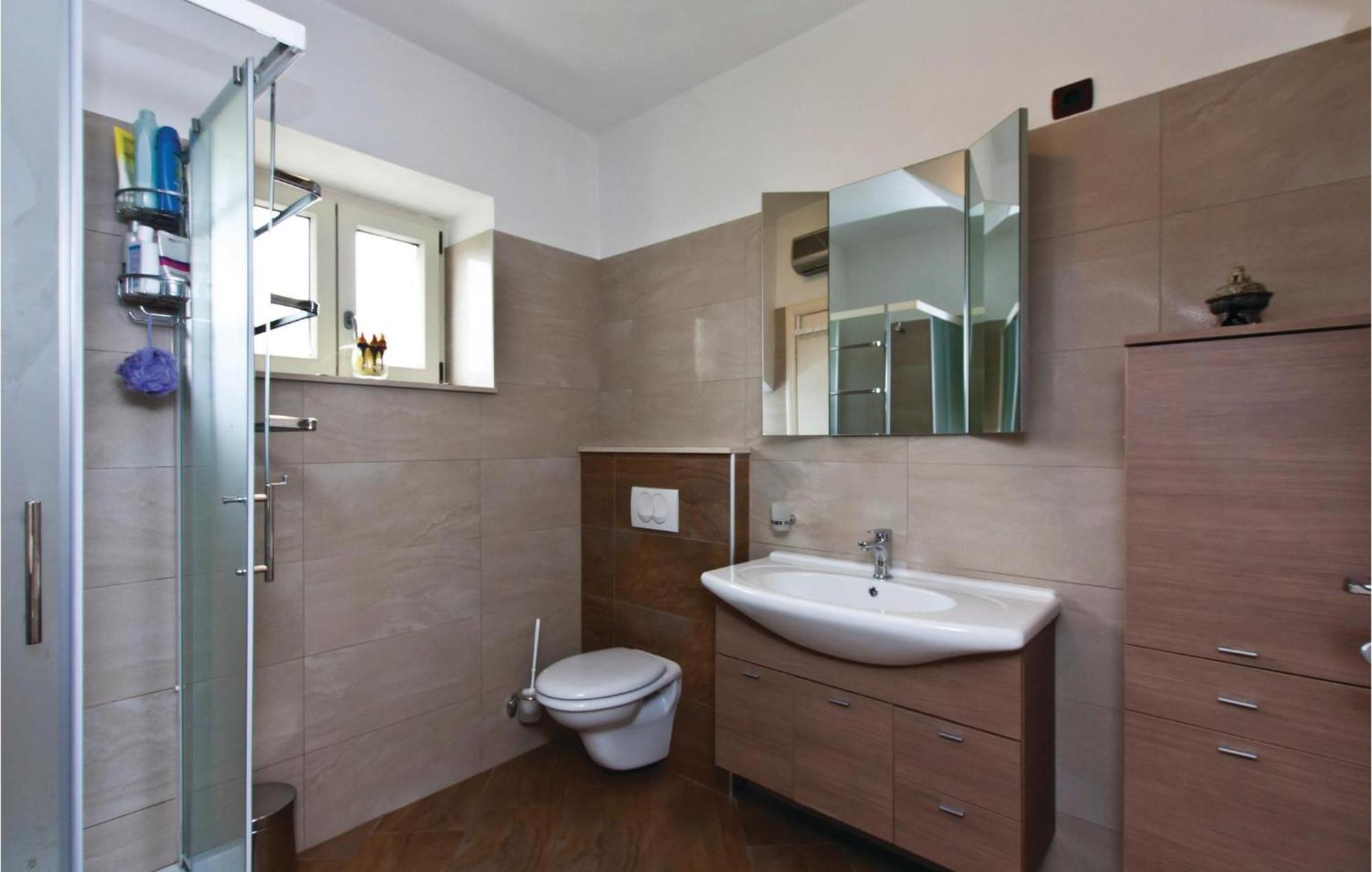 2 Bedroom Amazing In *